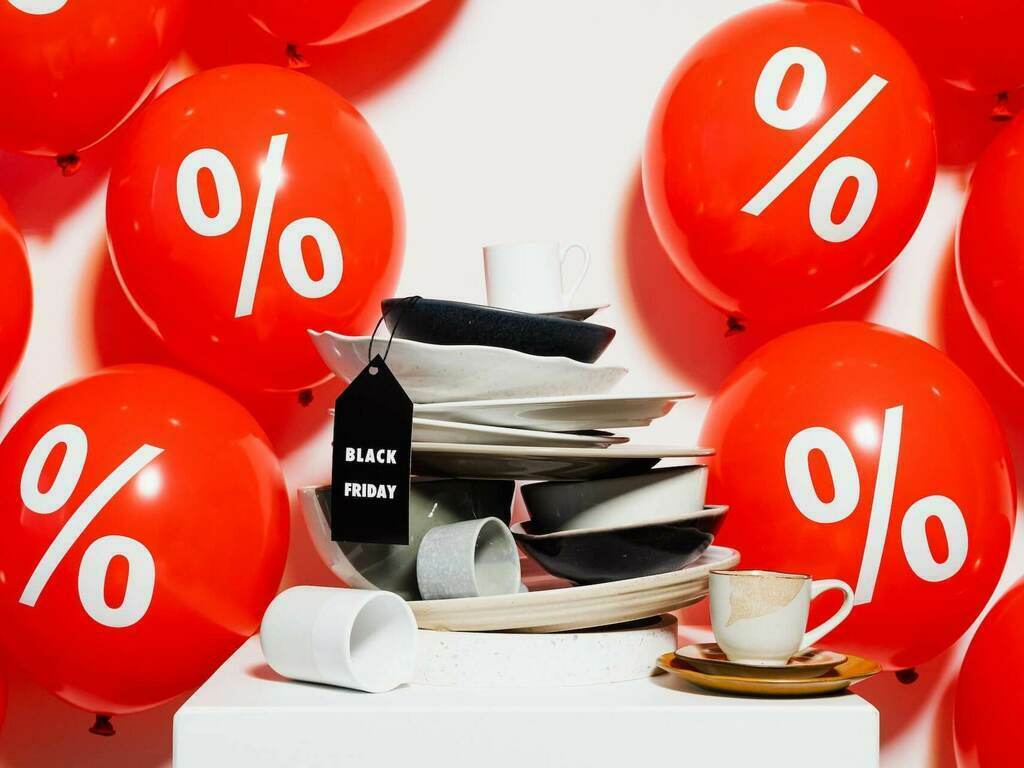 Липсващи промо стоки и таксуване на редовни цени по празниците