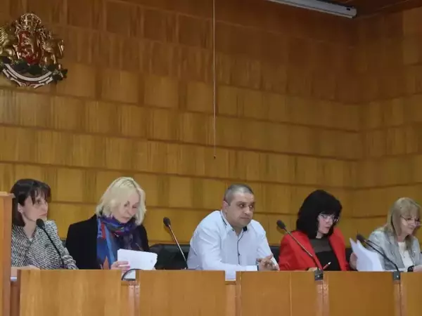 20 докладни записки обсъдиха общинските съветници на заседания на 8 постоянни комисии