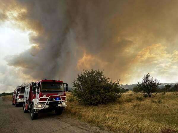Горящи къщи в Пороище и Кубрат