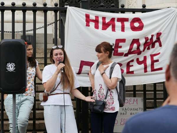 58-годишен мъж е арестуван, след като пребил съпругата си