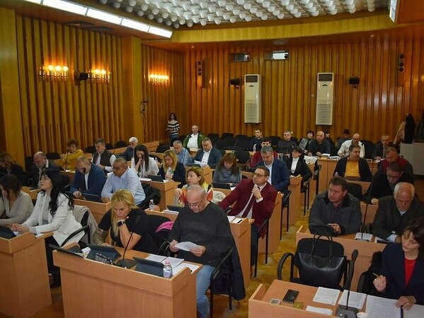 Общински имоти за два спортни клуба