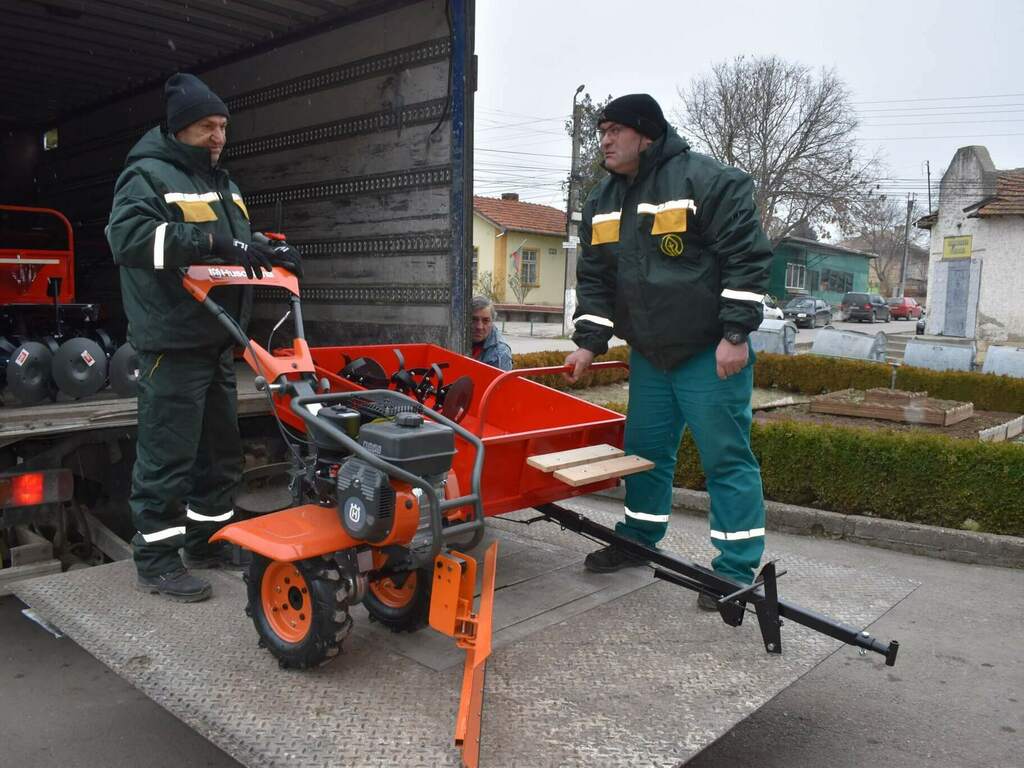Всяко разградско село с техника за почистване