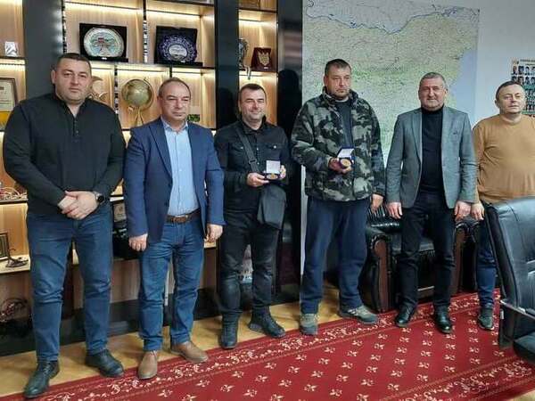 Благодарност за мъже, осуетили телефонна измама