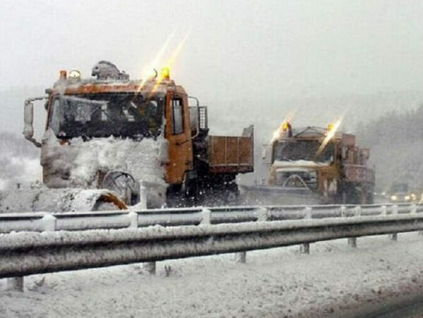 Закъсали автомобили в Разградско