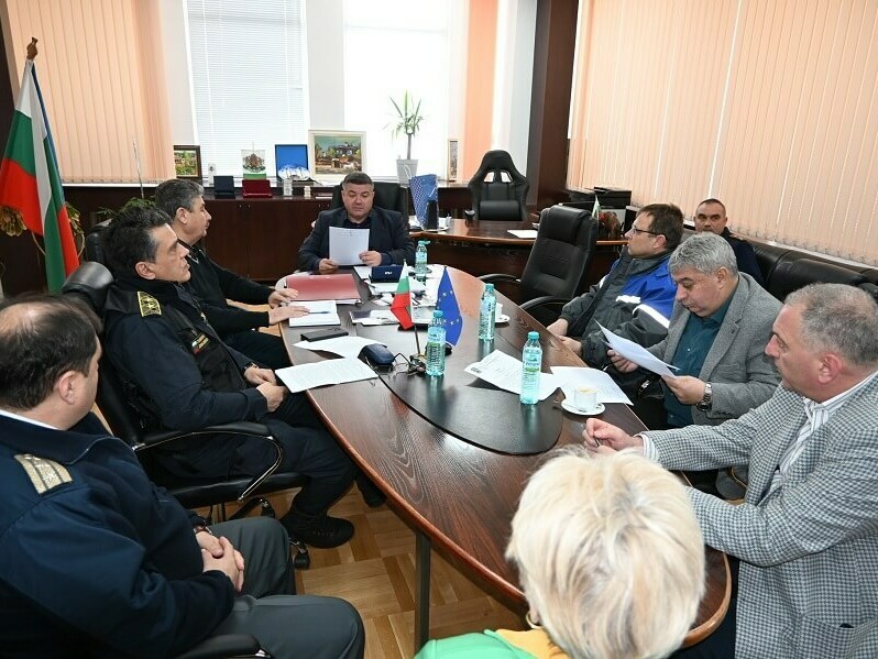 Катастрофи заради заледени участъци