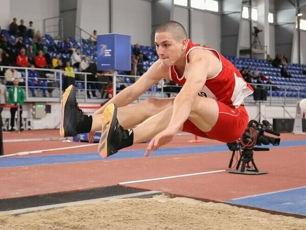 Дебют на Лъчезар Вълчев на еврошампионат за мъже в зала
