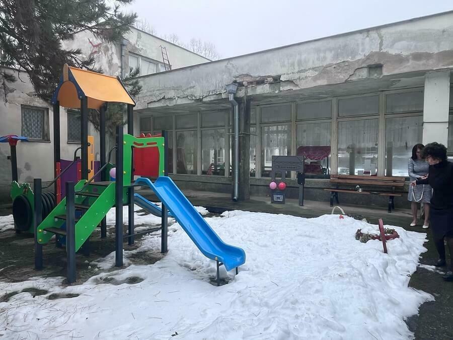 Обновена площадка за децата в Мортагоново