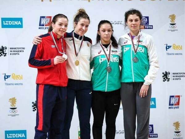 Две разградски състезателки на Еврошампионата по борба