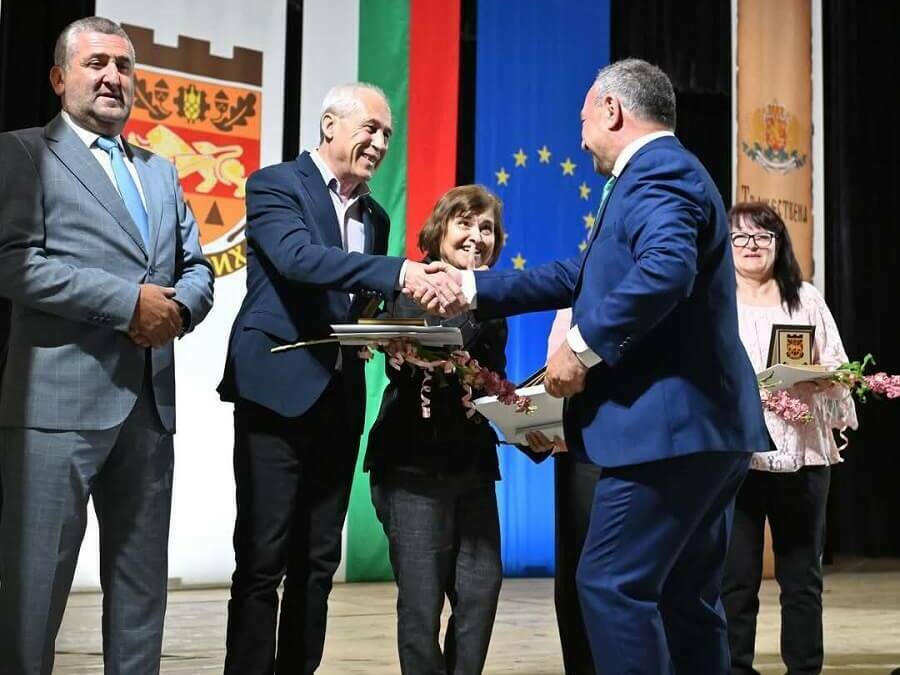 Нови петима носители на почетния знак на Исперих