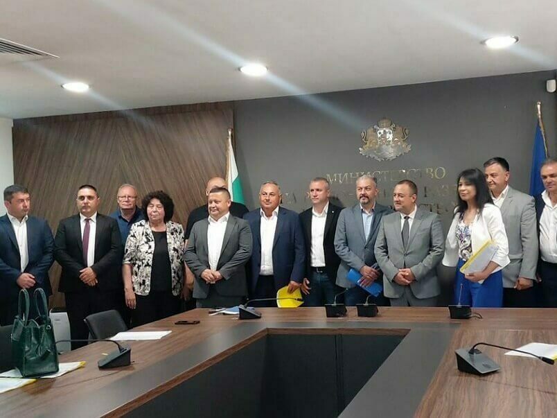 Реконструират водопроводната мрежа в с. Синя вода