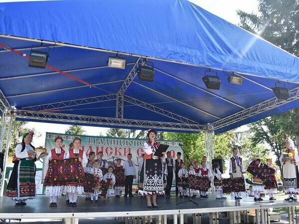 Над 200 самодейци на Капански събор