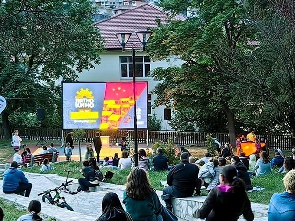 Лятно кино под звездите в Разград