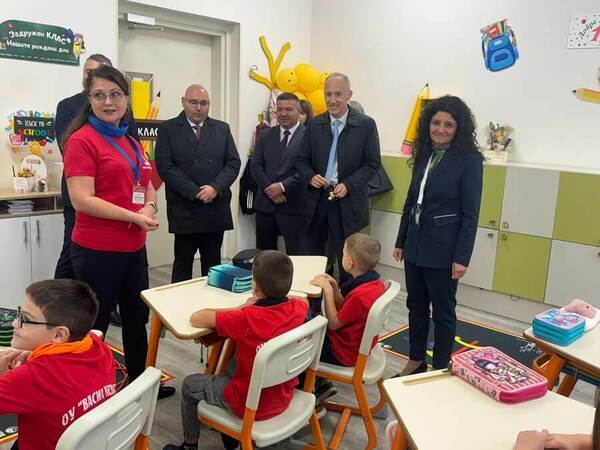 38 деца са върнати в училище