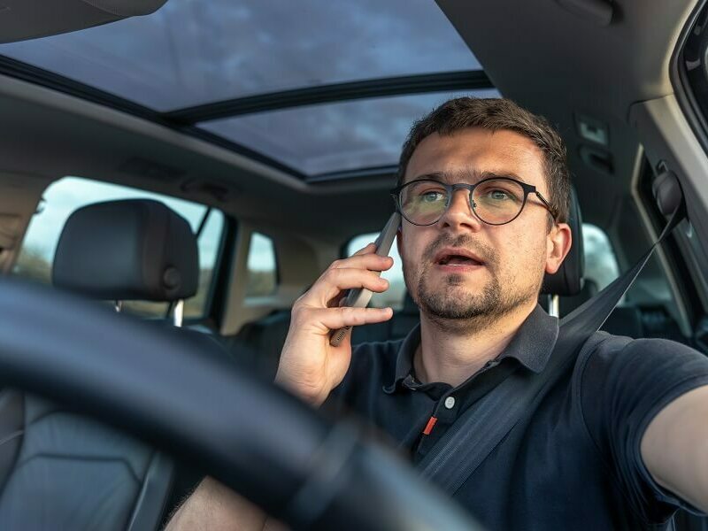 Проверки за използване на телефон по време на шофиране