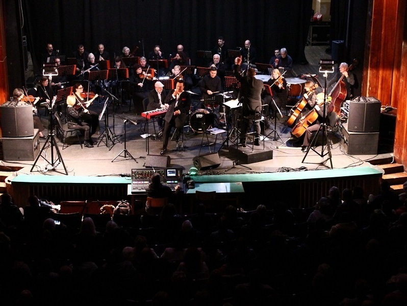 Васил Петров и филхармонията с концерт в Разград