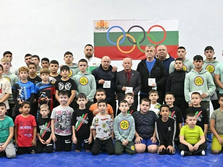 Олимпийски шампион вдъхнови борци от Лудогорието