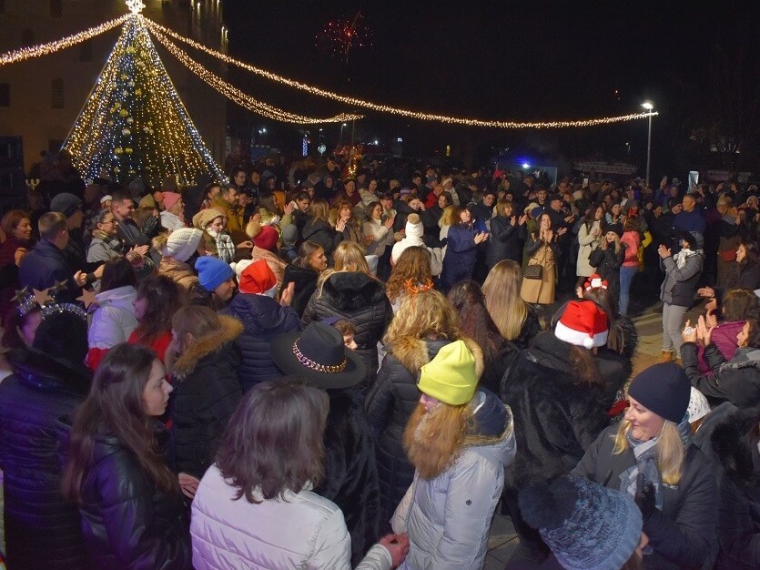 Нова година на площада