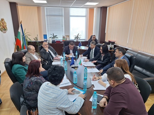 Един сигнал за опит за измама с евро в Лудогорието