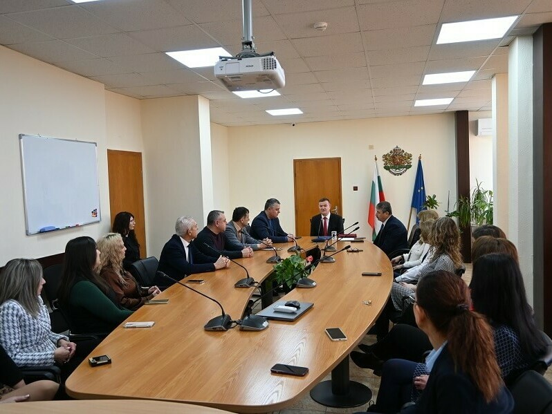 Новият областен управител встъпи в длъжност