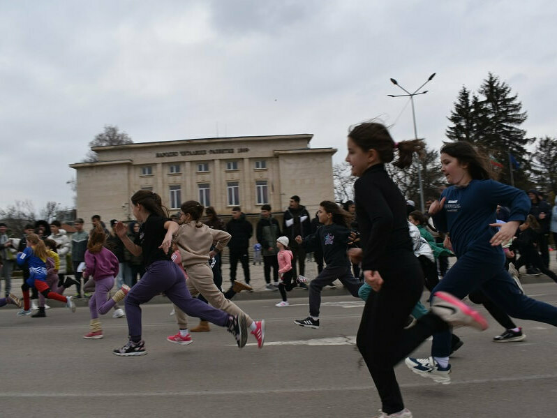 Промени в движението заради крос „Освобождение“