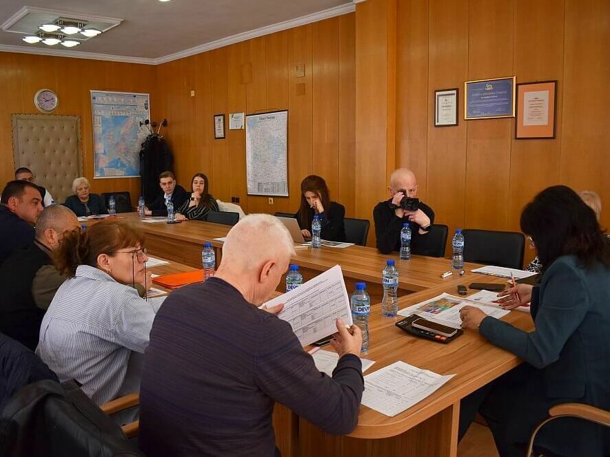 Консенсус за състава на секционните комисии