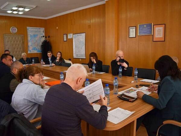 Консенсус за състава на секционните комисии