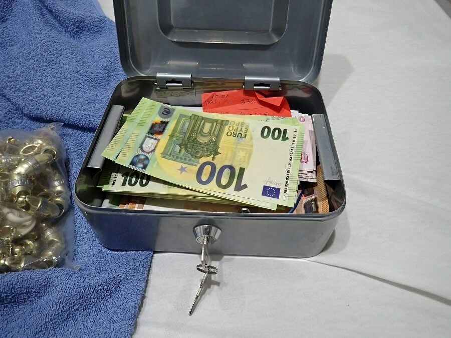 24-годишен в ареста за купуване на гласове