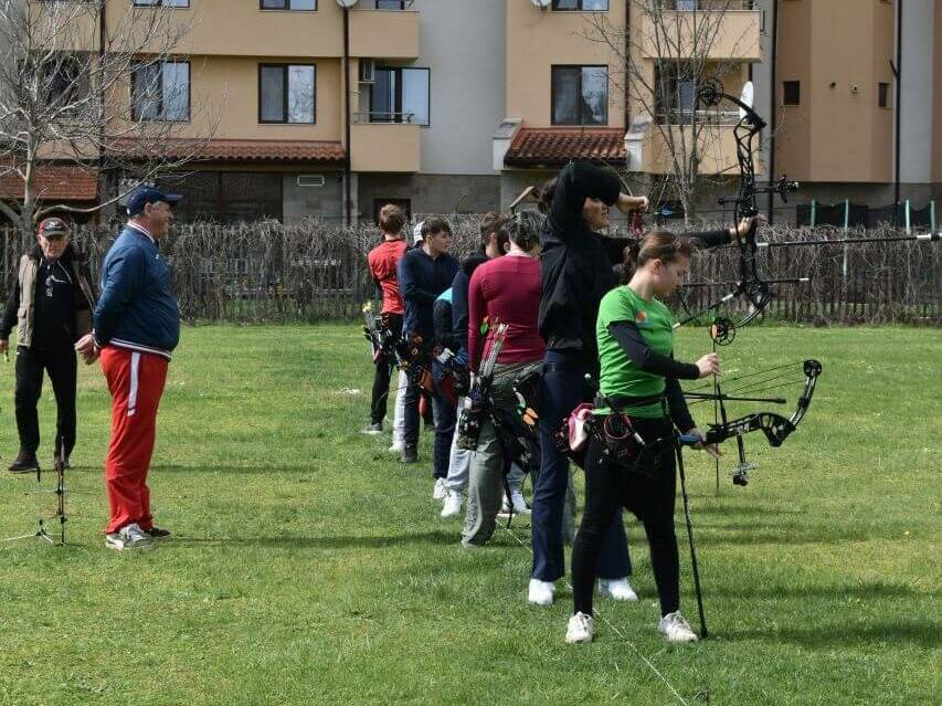 Националите по стрелба с лък на лагер-сбор в Разград