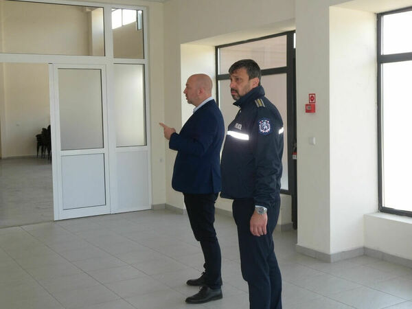 Зала „Абритус“ под охрана в изборната нощ