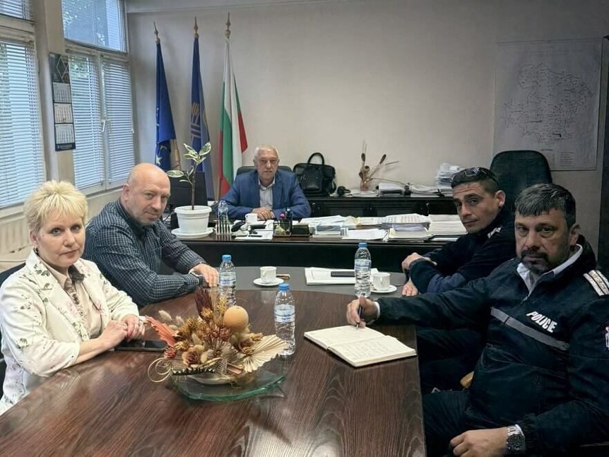 Ограничават скоростта по опасен пътен участък