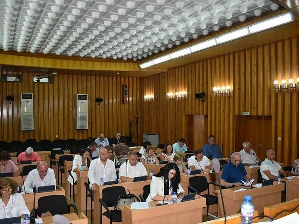 Осем средищни учебни заведения в община Разград