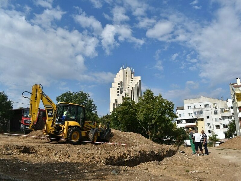 Ремонтите в жк „Житница“ продължават